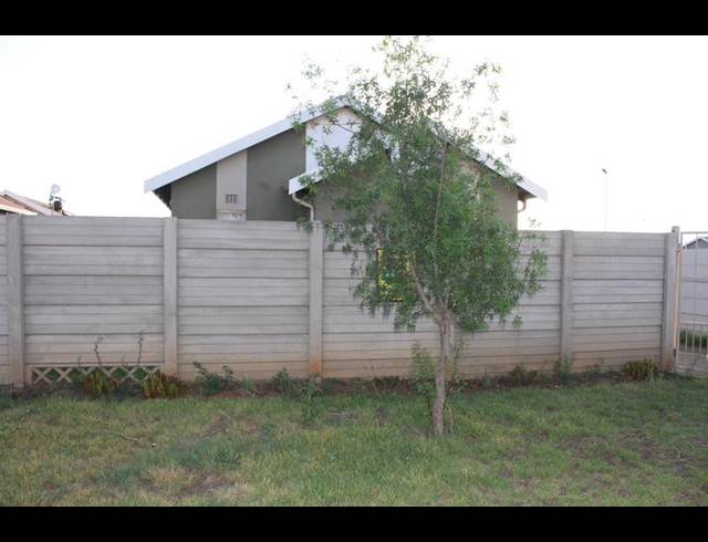 3 BEDROOM HOUSE FOR SALE IN SKY CITY